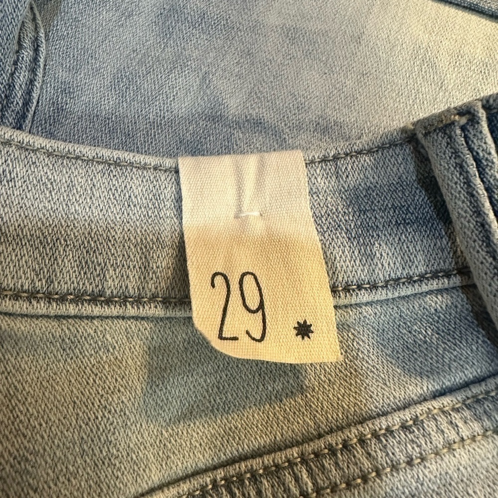 Cosmic Blue Love Riptide Denim Jean Distressed Light Wash Shorts 29 8 NWT - Picture 4 of 8